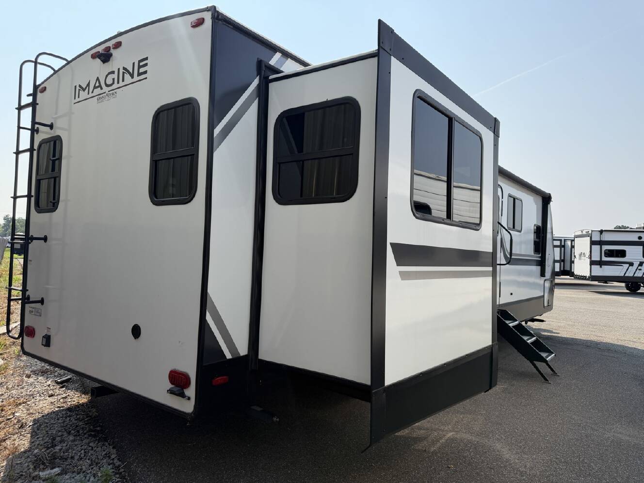 A photo of this 2025 Grand Design Imagine 3100RD