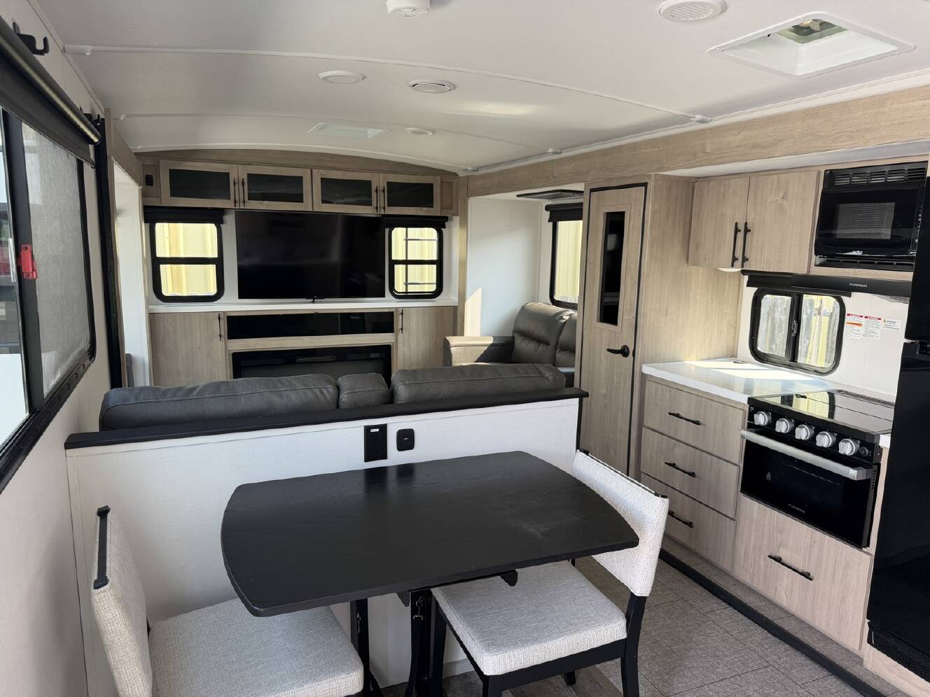 A photo of this 2025 Grand Design Imagine 3100RD