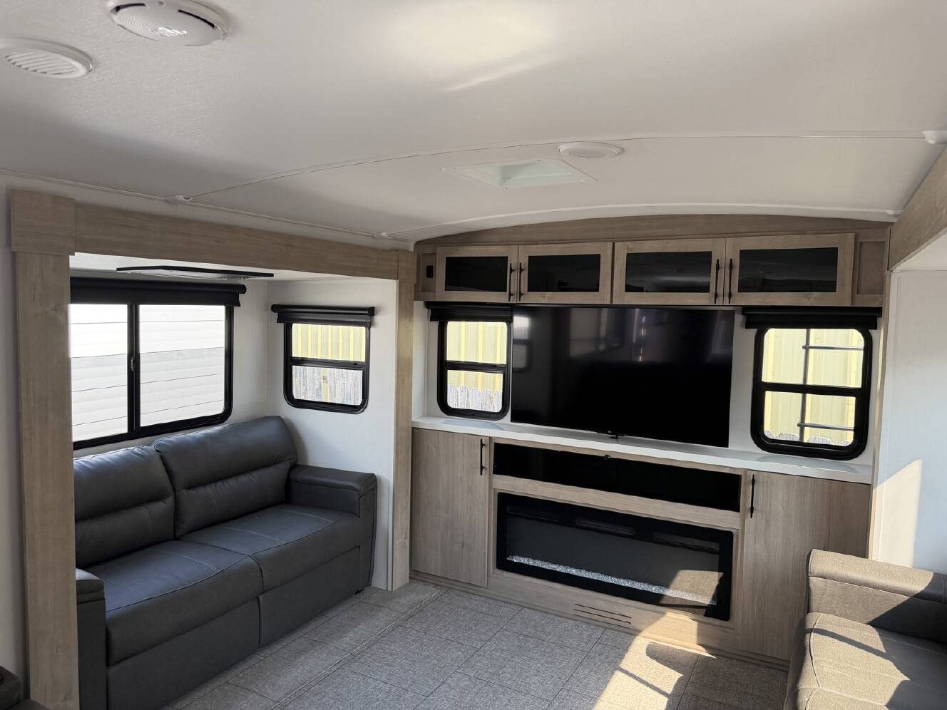A photo of this 2025 Grand Design Imagine 3100RD