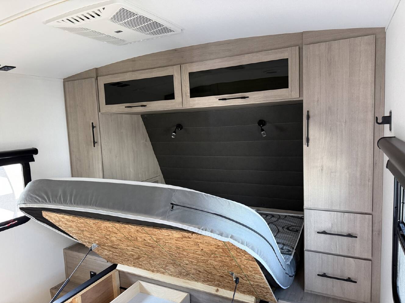 A photo of this 2025 Grand Design Imagine 3100RD