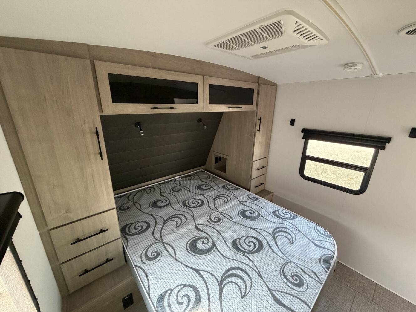 A photo of this 2025 Grand Design Imagine 3100RD