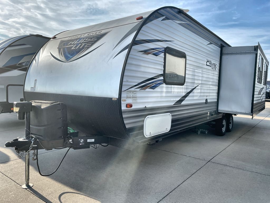 2018 Forest River Salem Cruise Lite 254RLXL in park city KS