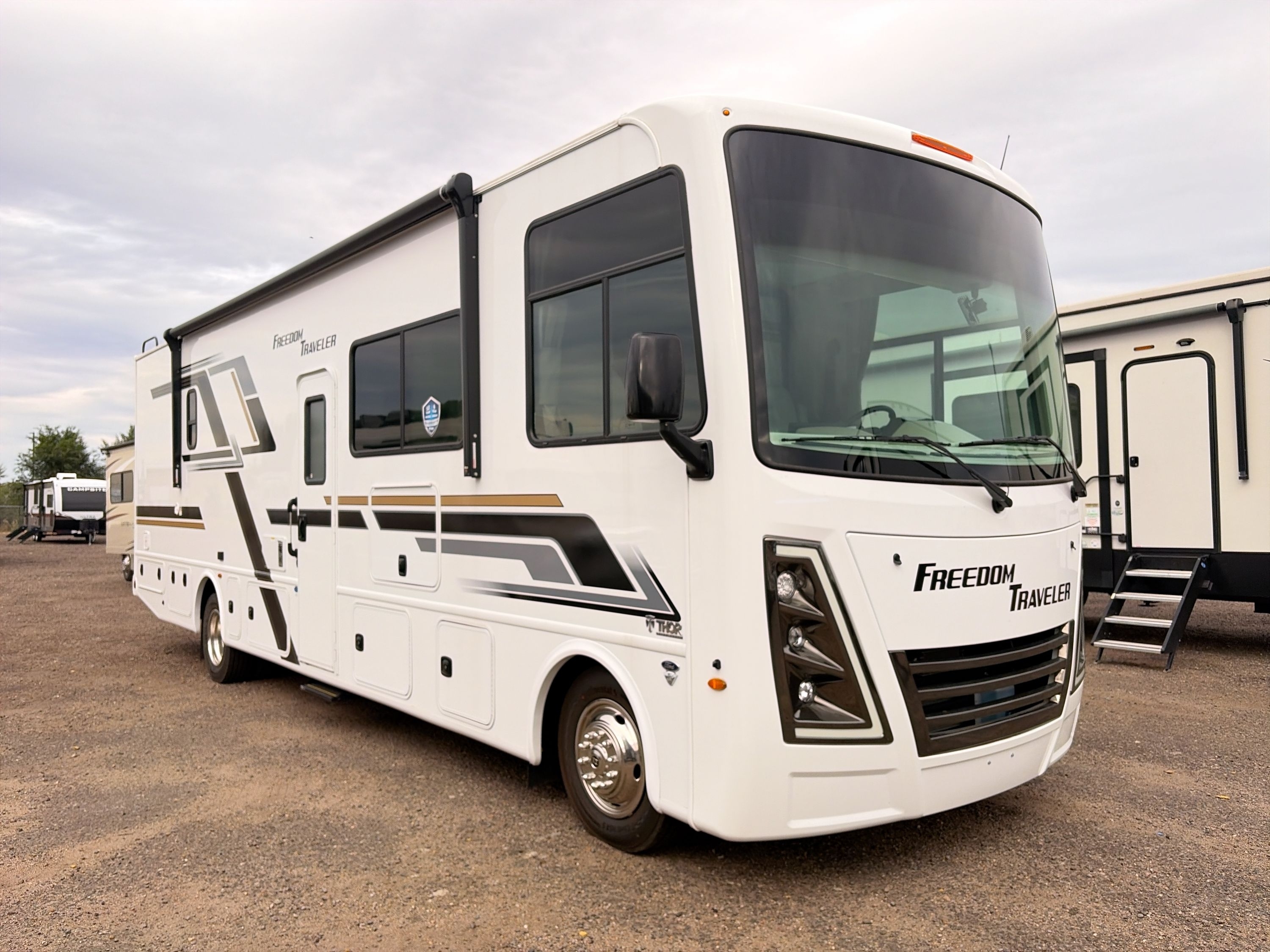 2027 Thor FREEDOM TRAVELER A32 in longmont CO
