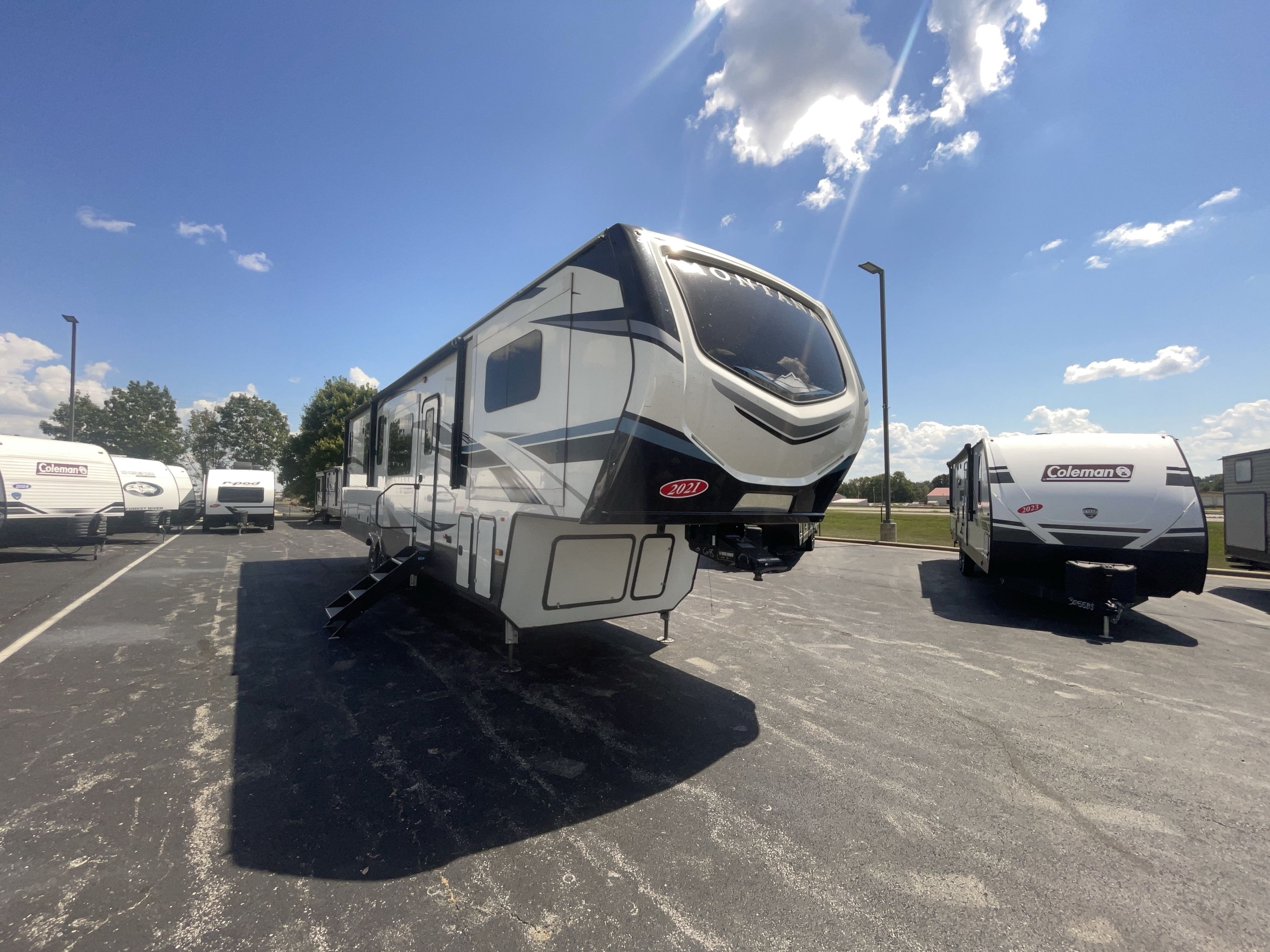 2021 Keystone MONTANA 3761FL in strafford MO