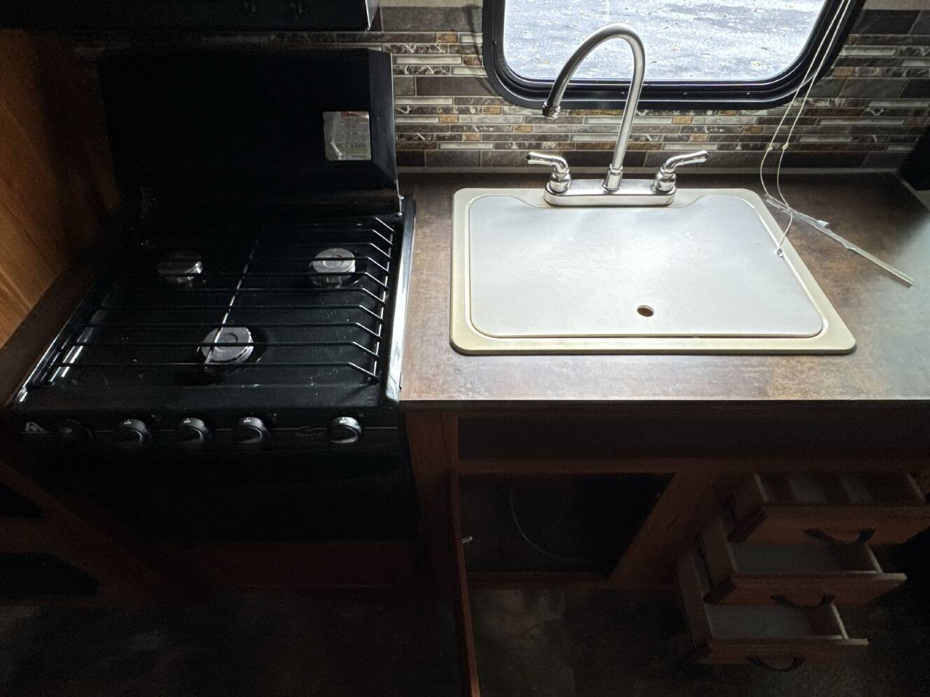 A photo of this 2015 Starcraft AR-ONE MAXX 26BH