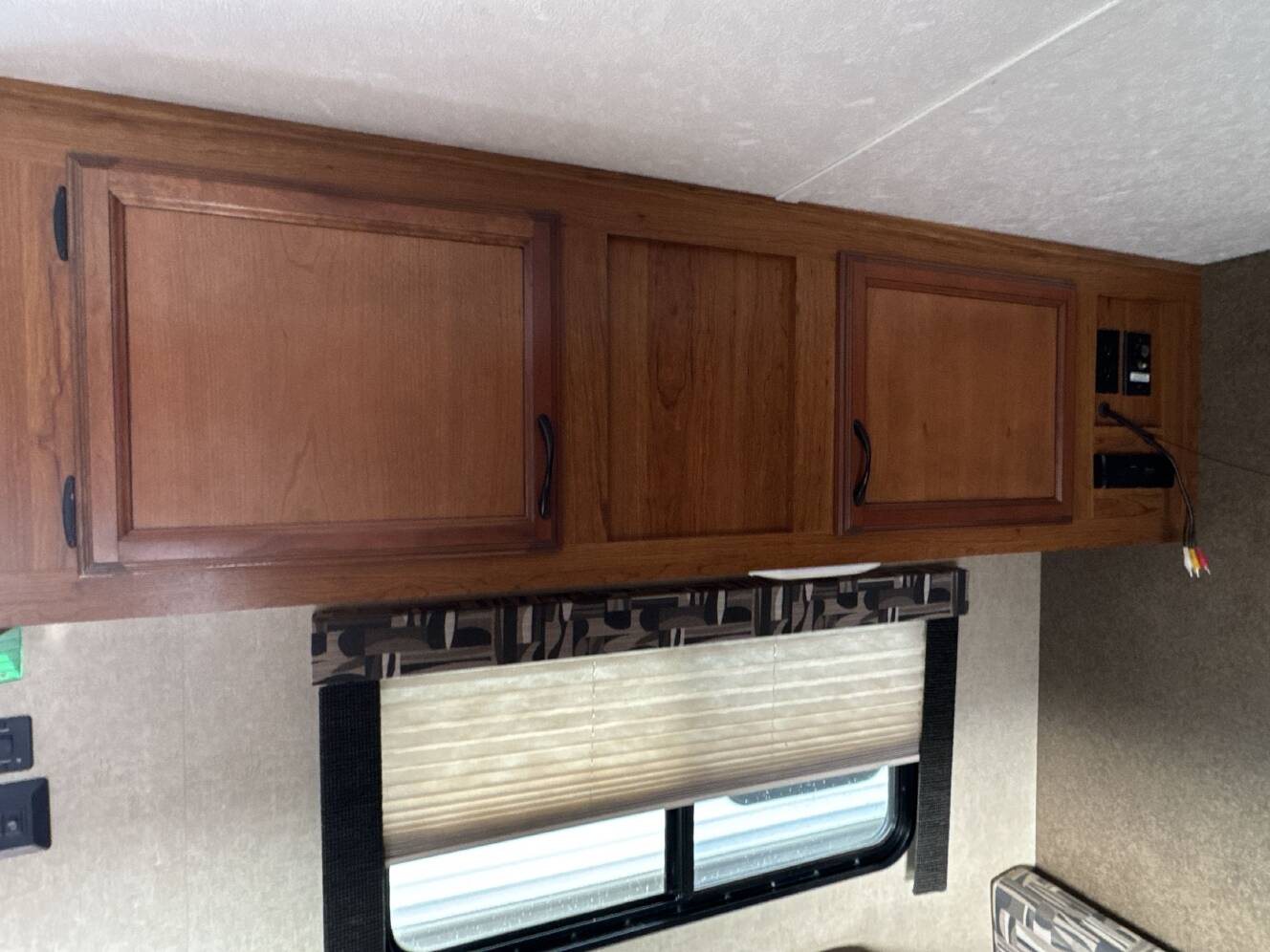 A photo of this 2015 Starcraft AR-ONE MAXX 26BH