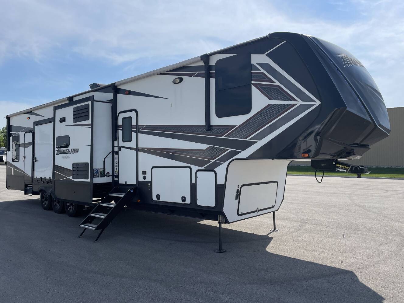 A photo of this 2019 Grand Design MOMENTUM 399TH