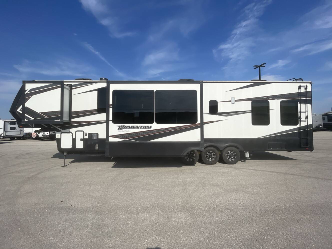 A photo of this 2019 Grand Design MOMENTUM 399TH