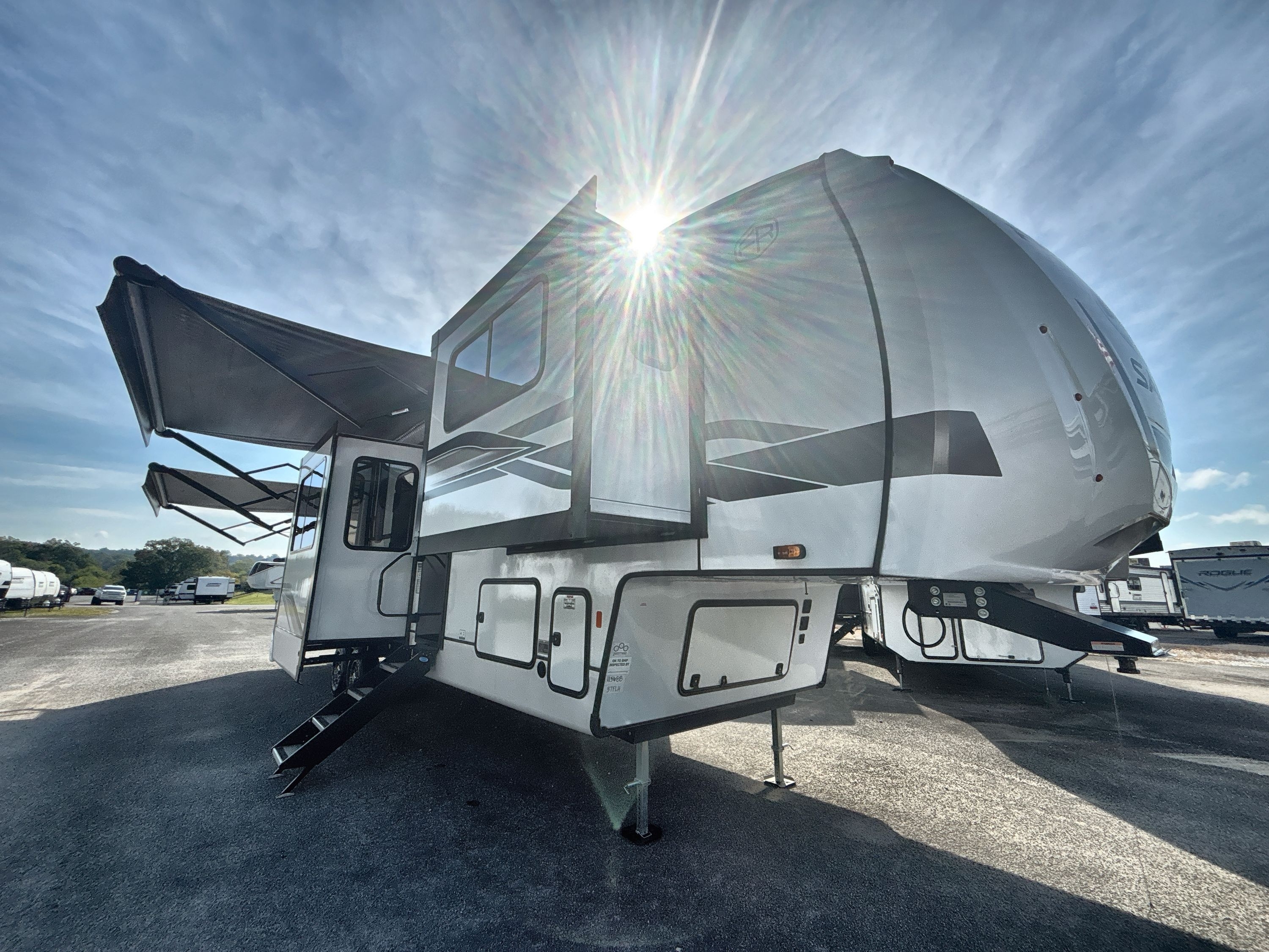 2025 Forest River SABRE 37FLH RV