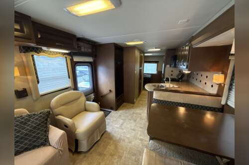 2012 Newmar BAY STAR 3305 in hanover PA