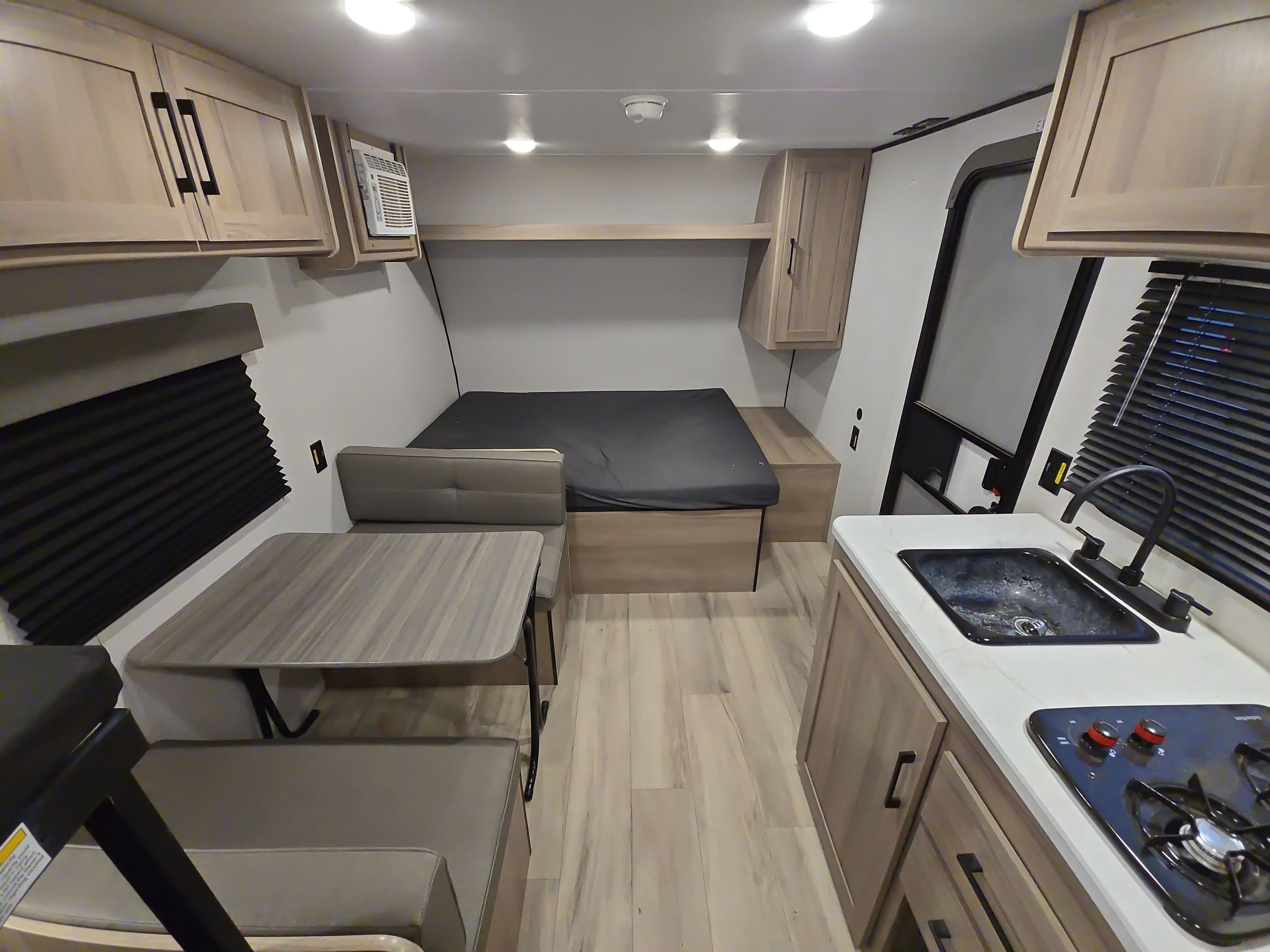 2025 Keystone COLEMAN 17B RV