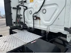 2022 FREIGHTLINER CASCADIA 126