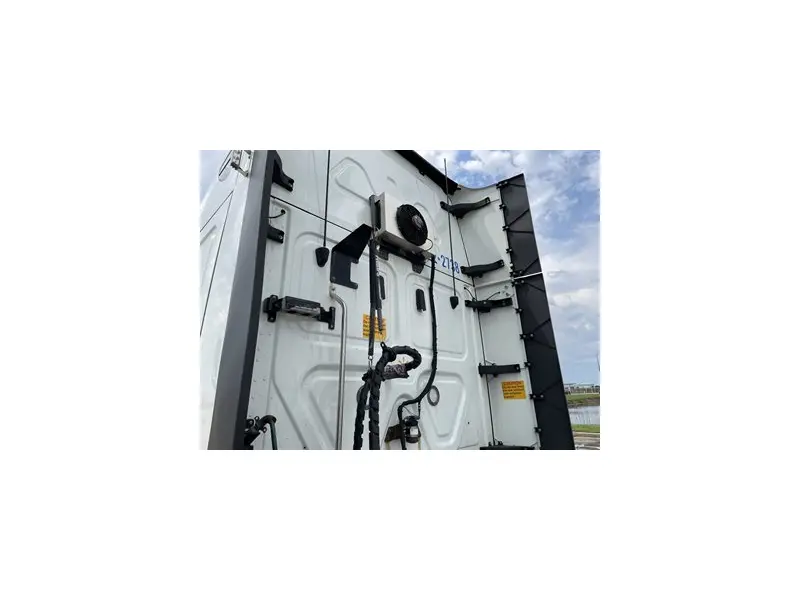 2022 FREIGHTLINER CASCADIA 126