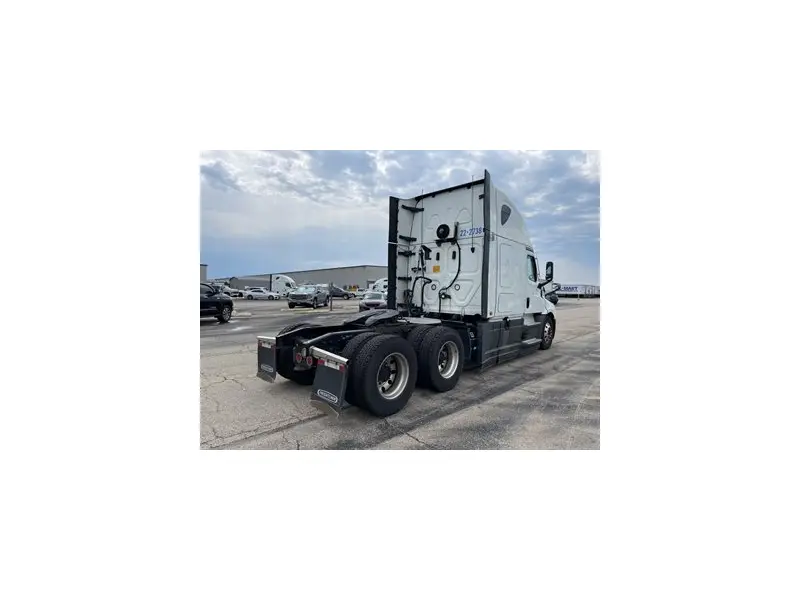 2022 FREIGHTLINER CASCADIA 126