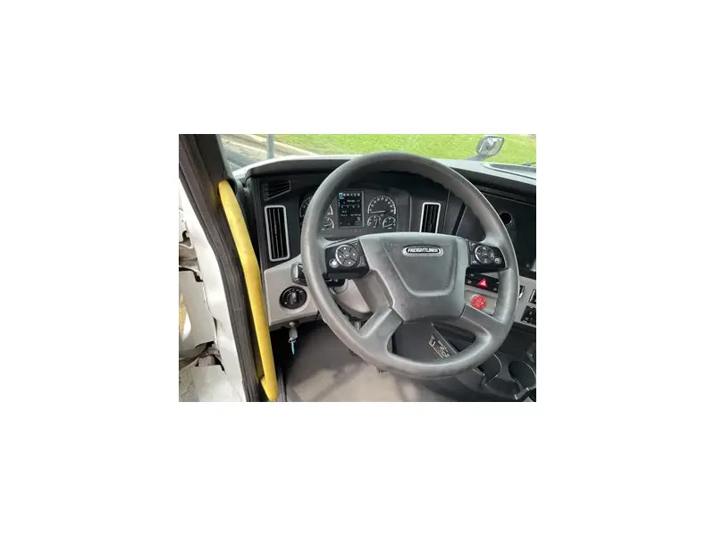 2022 FREIGHTLINER CASCADIA 126