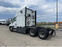 2022 FREIGHTLINER CASCADIA 126