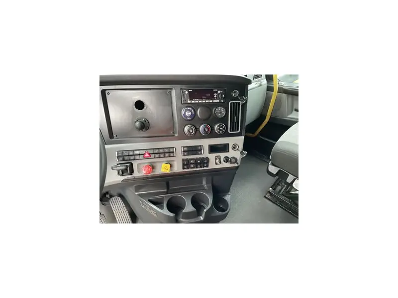 2022 FREIGHTLINER CASCADIA 126