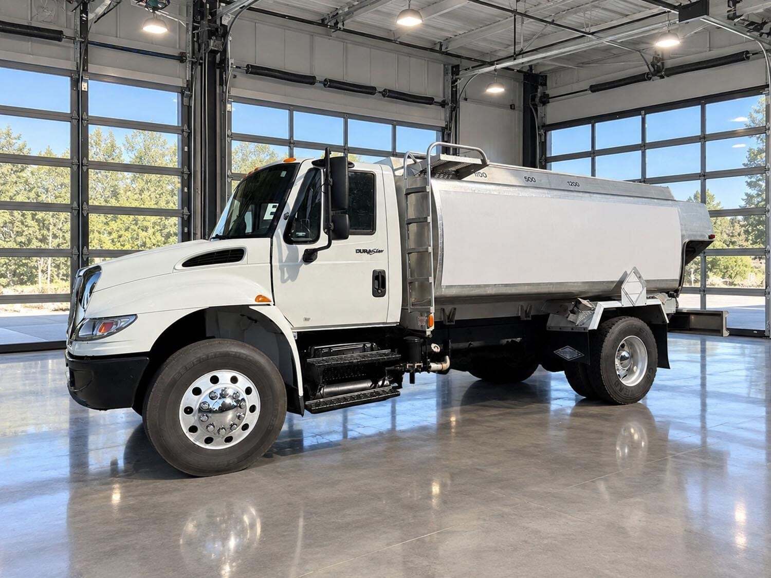 2007 INTERNATIONAL DURASTAR 4400 in Chicopee, MA