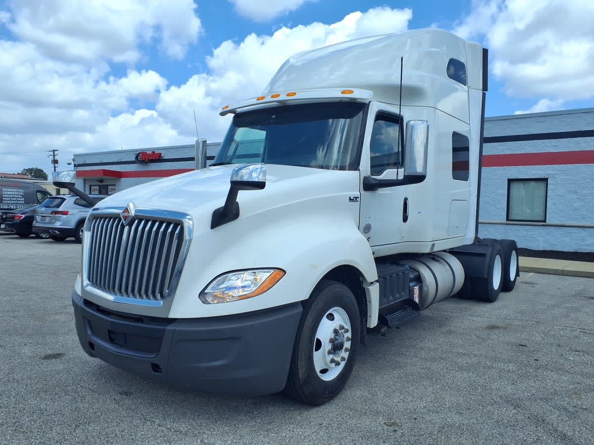 2019 INTERNATIONAL LT625 SLPR CAB in Cleveland, OH