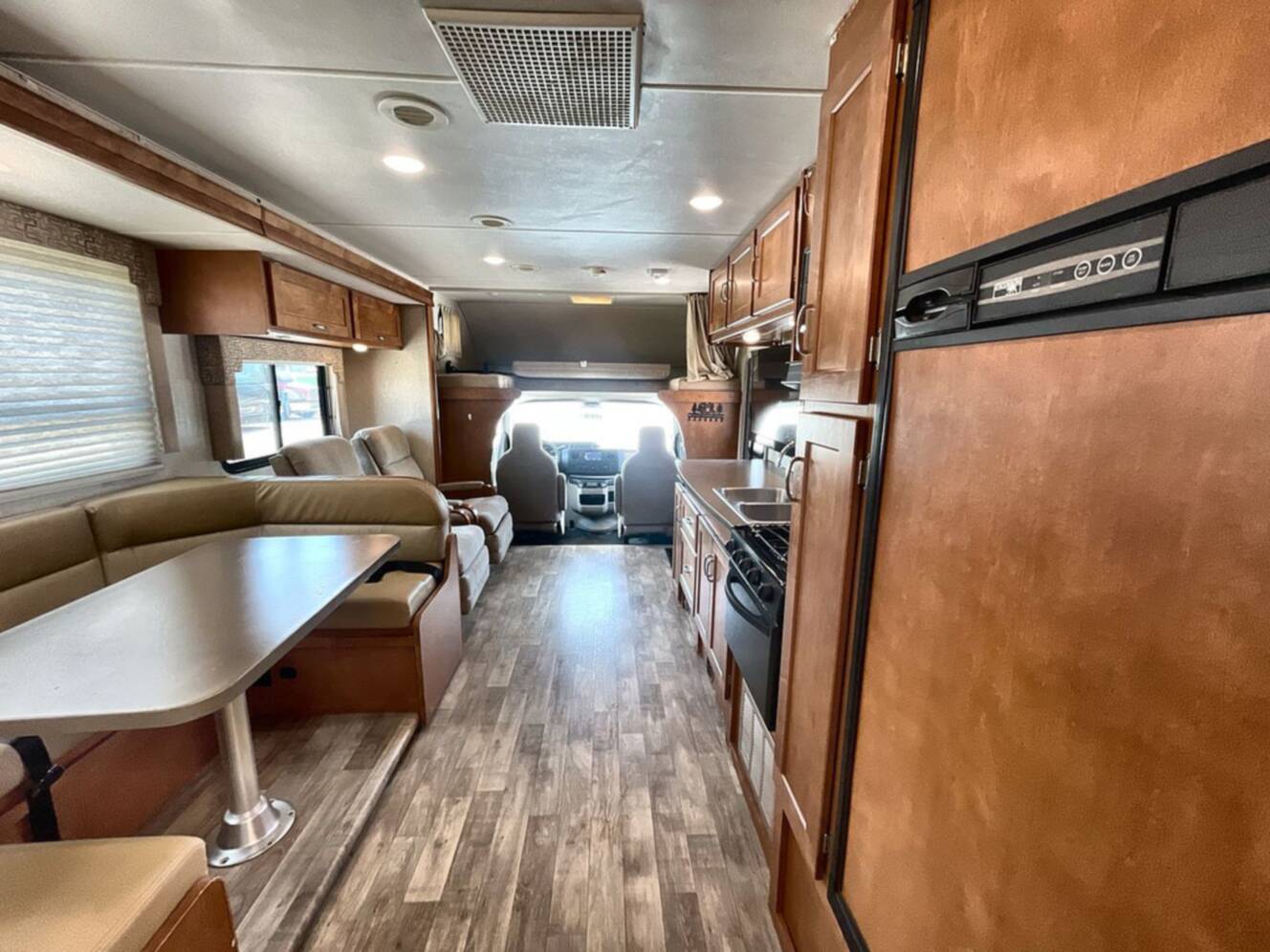 A photo of this 2018 Winnebago MINNIE WINNIE 31K