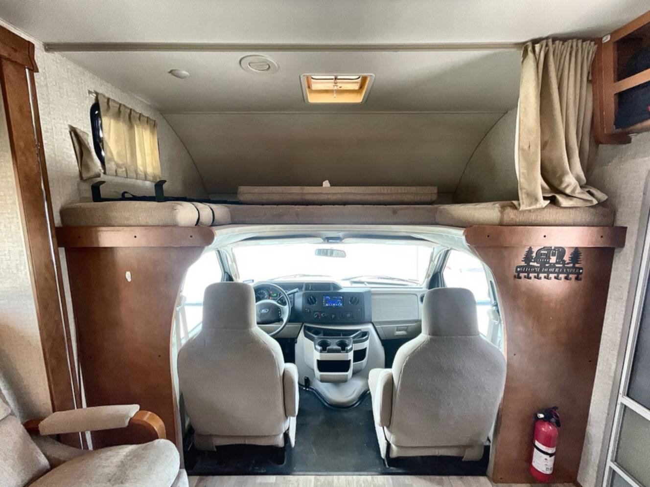 A photo of this 2018 Winnebago MINNIE WINNIE 31K