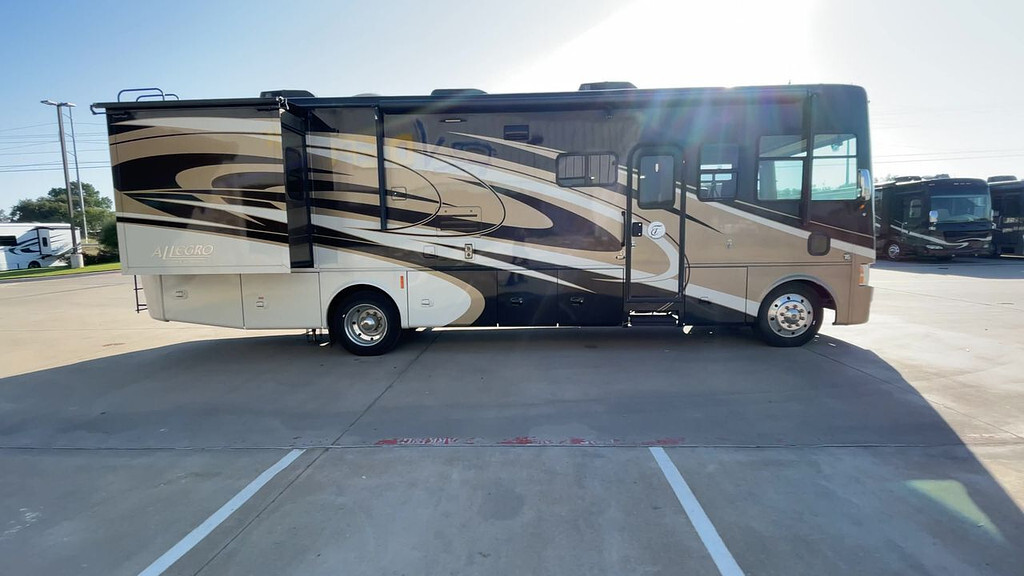 2014 Tiffin ALLEGRO OPEN ROAD 32CA in cleburne TX