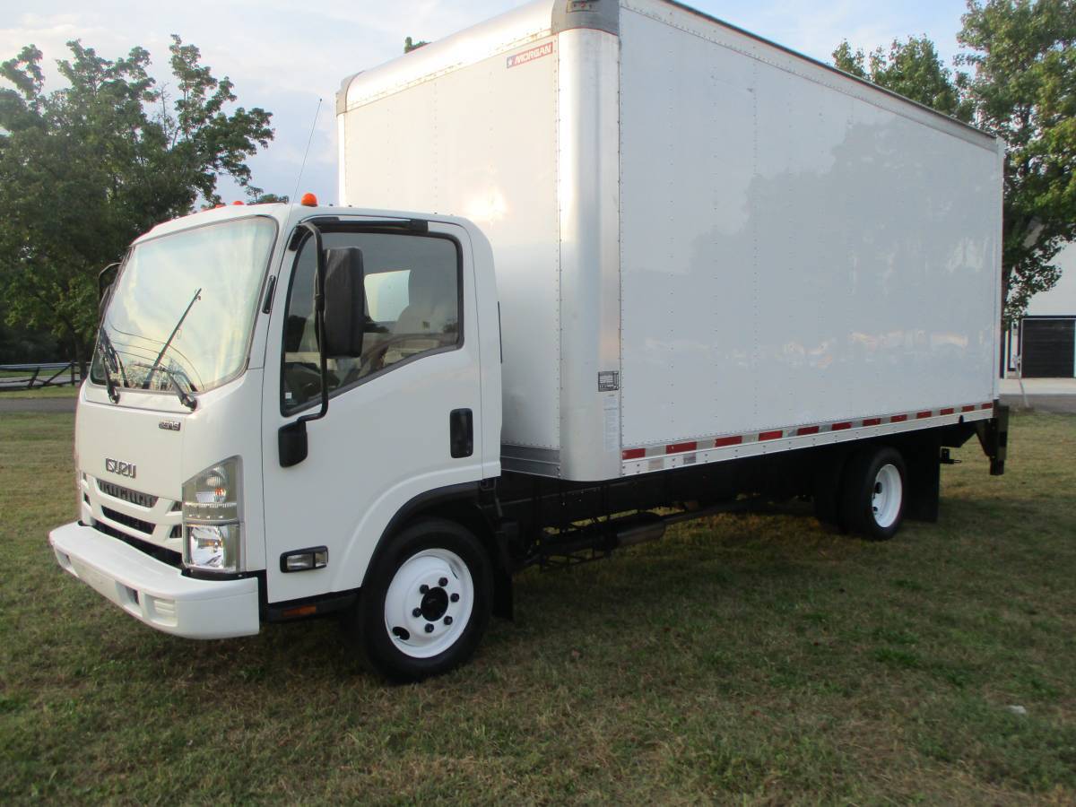 2021 ISUZU NPR in Blackwood, NJ
