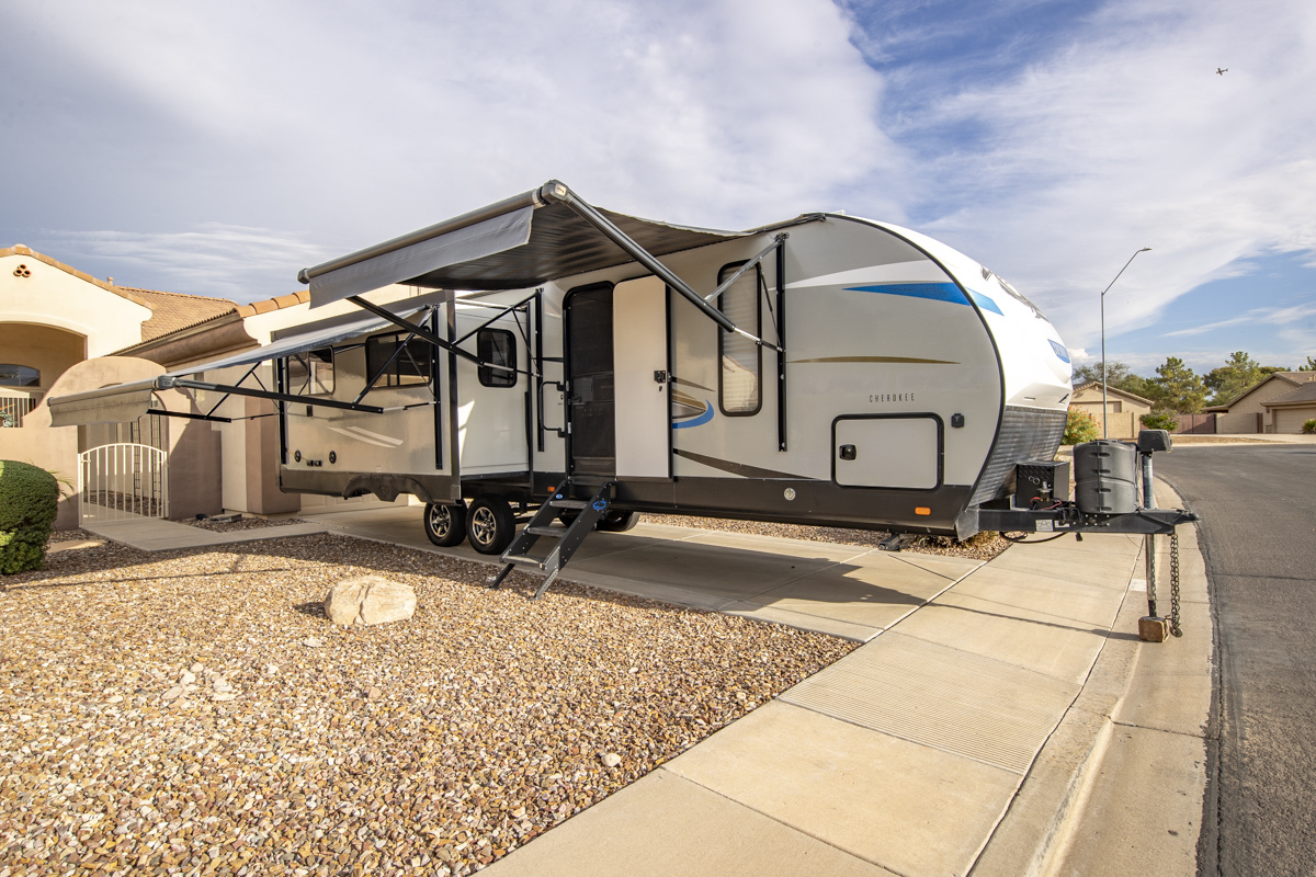 2020 Forest River CHEROKEE ALPHA WOLF 26RL-L in mesa AZ