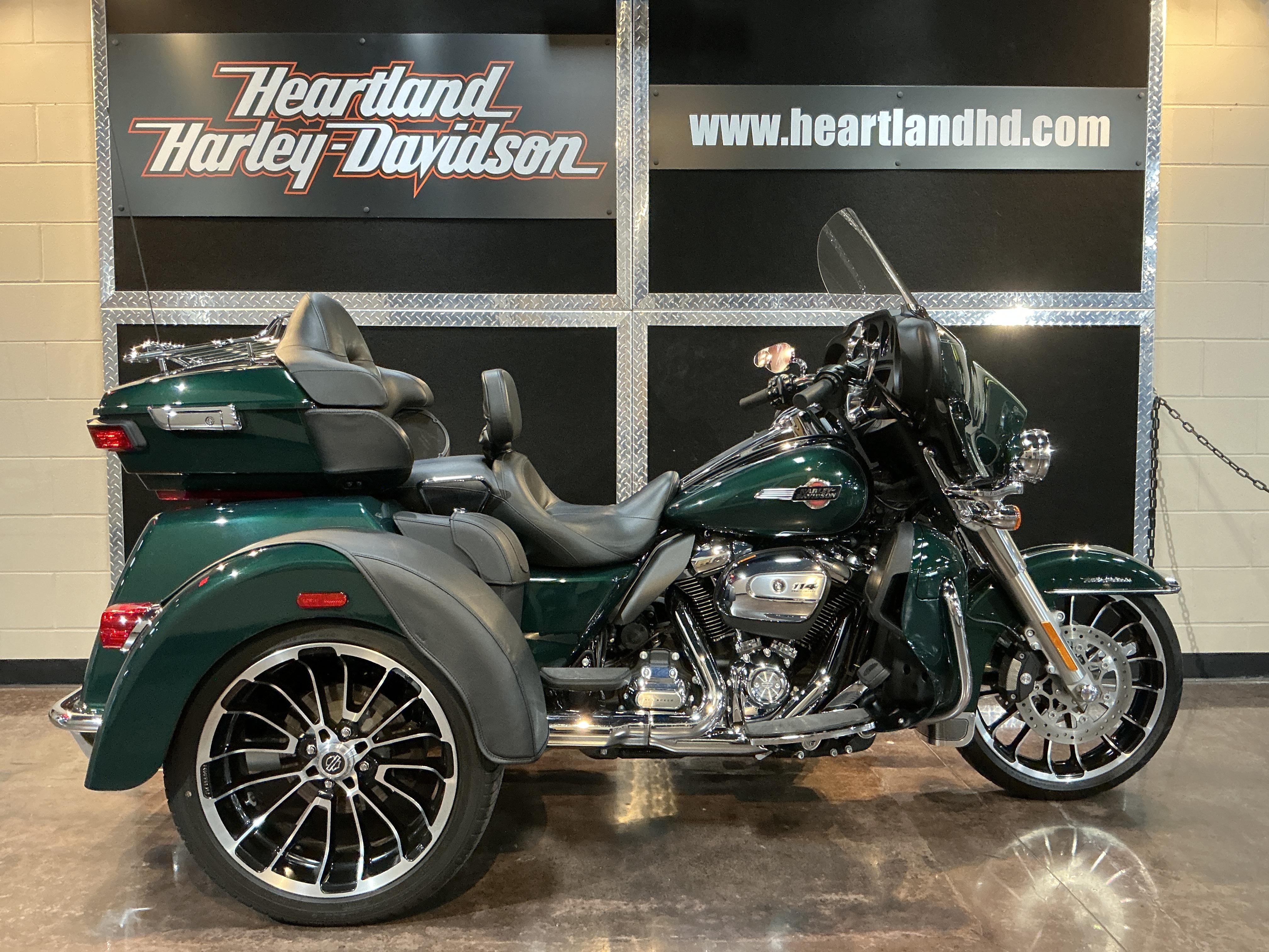 2024 Harley-Davidson Tri Glide® Ultra ULTRA CLASSIC in Burlington, IA