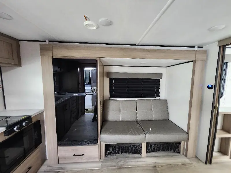 2025 KEYSTONE COLEMAN LIGHT 21RX
