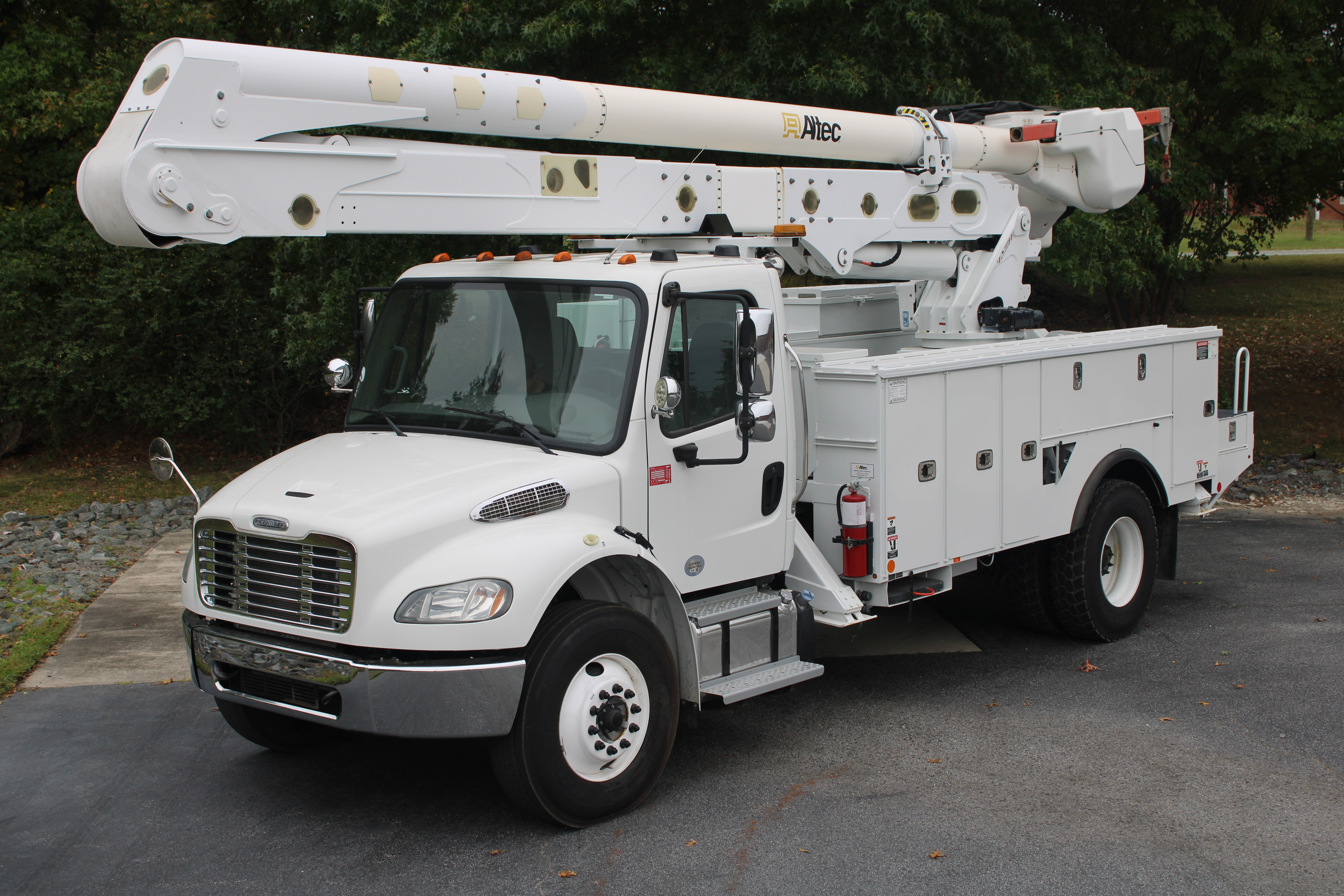2016 FREIGHTLINER BUSINESS CLASS M2 106 in Greensboro, NC