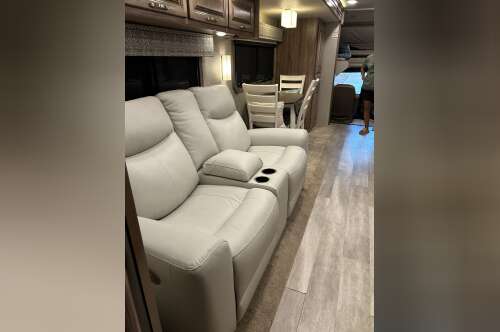 2020 Jayco SENECA 37K in clover SC