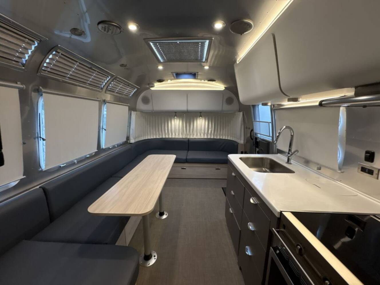 A photo of this 2021 Airstream Globetrotter 30RB Twin