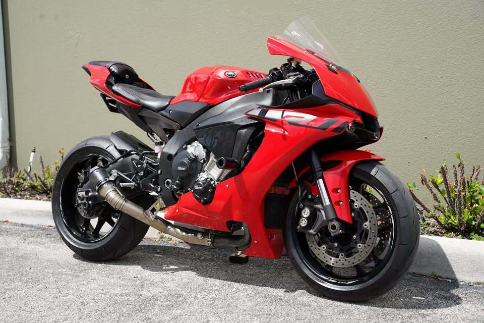 2016 Yamaha YZF R1 in north miami beach FL