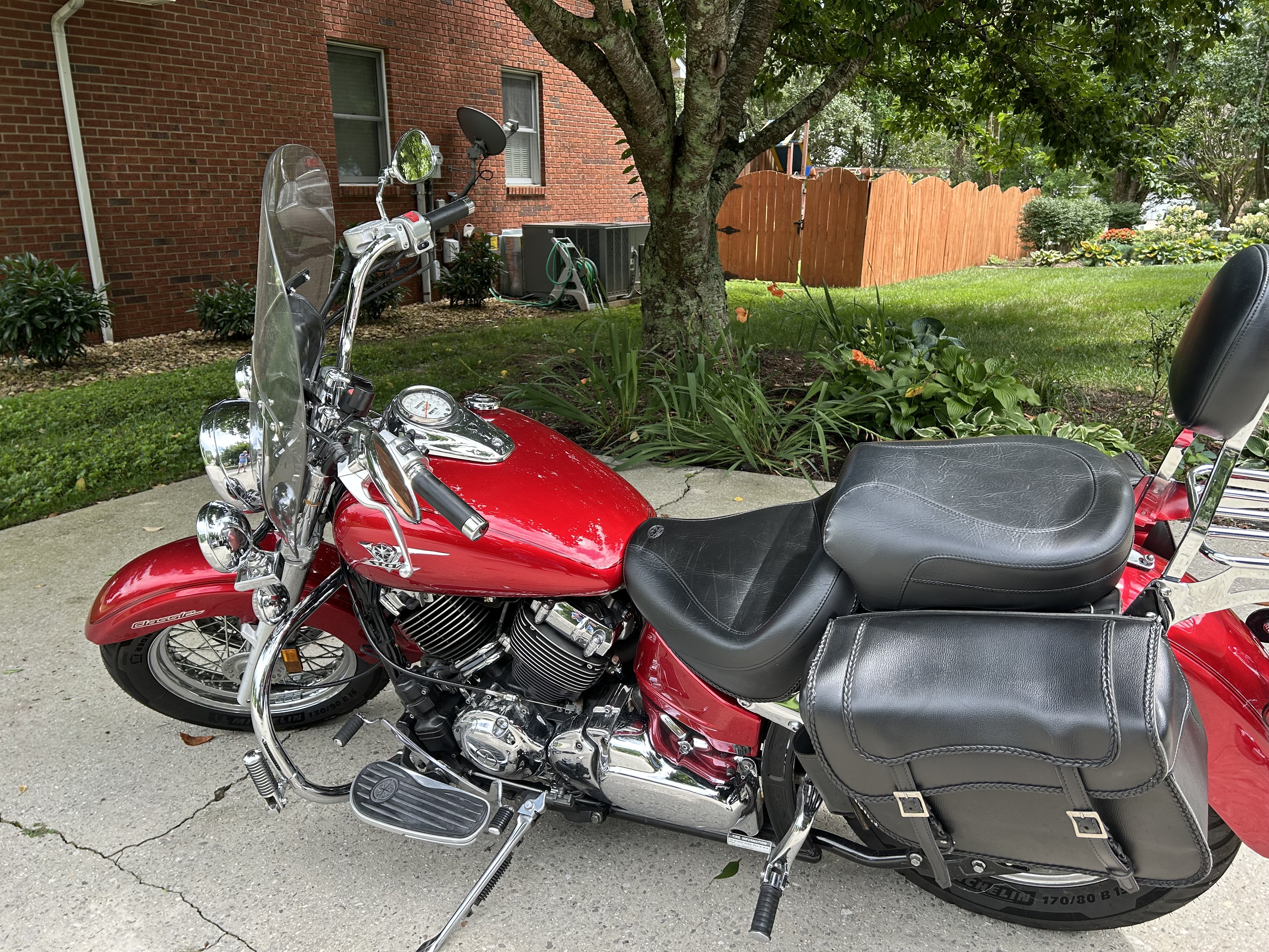 2010 Yamaha V STAR 650 CLASSIC motorcycle