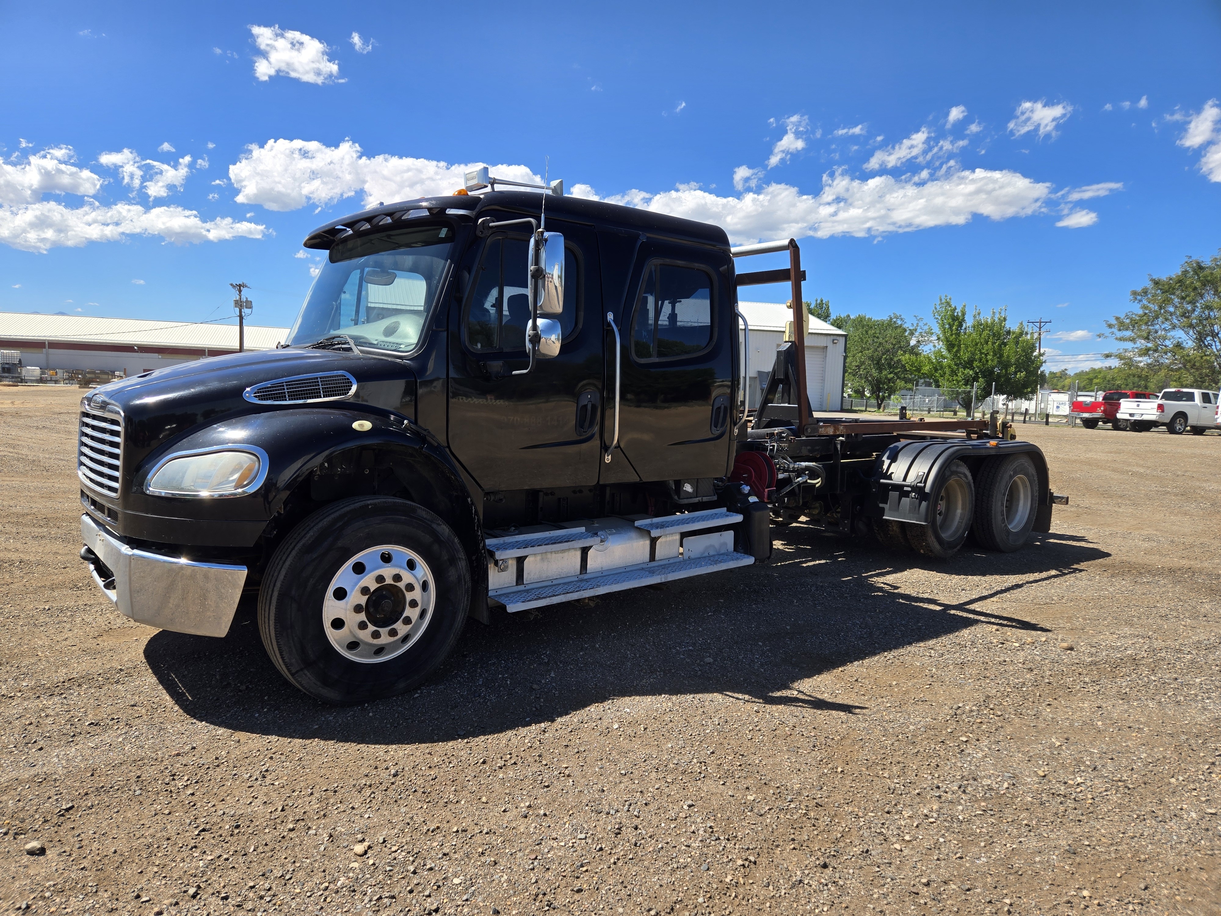 2011 FREIGHTLINER BUSINESS CLASS M2 106 in Loveland, CO