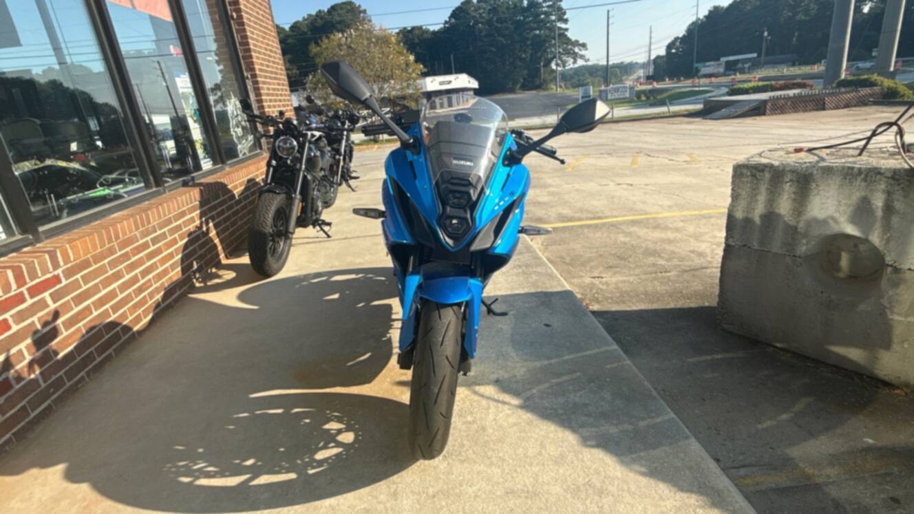 A photo of this 2025 Suzuki GSX 8R