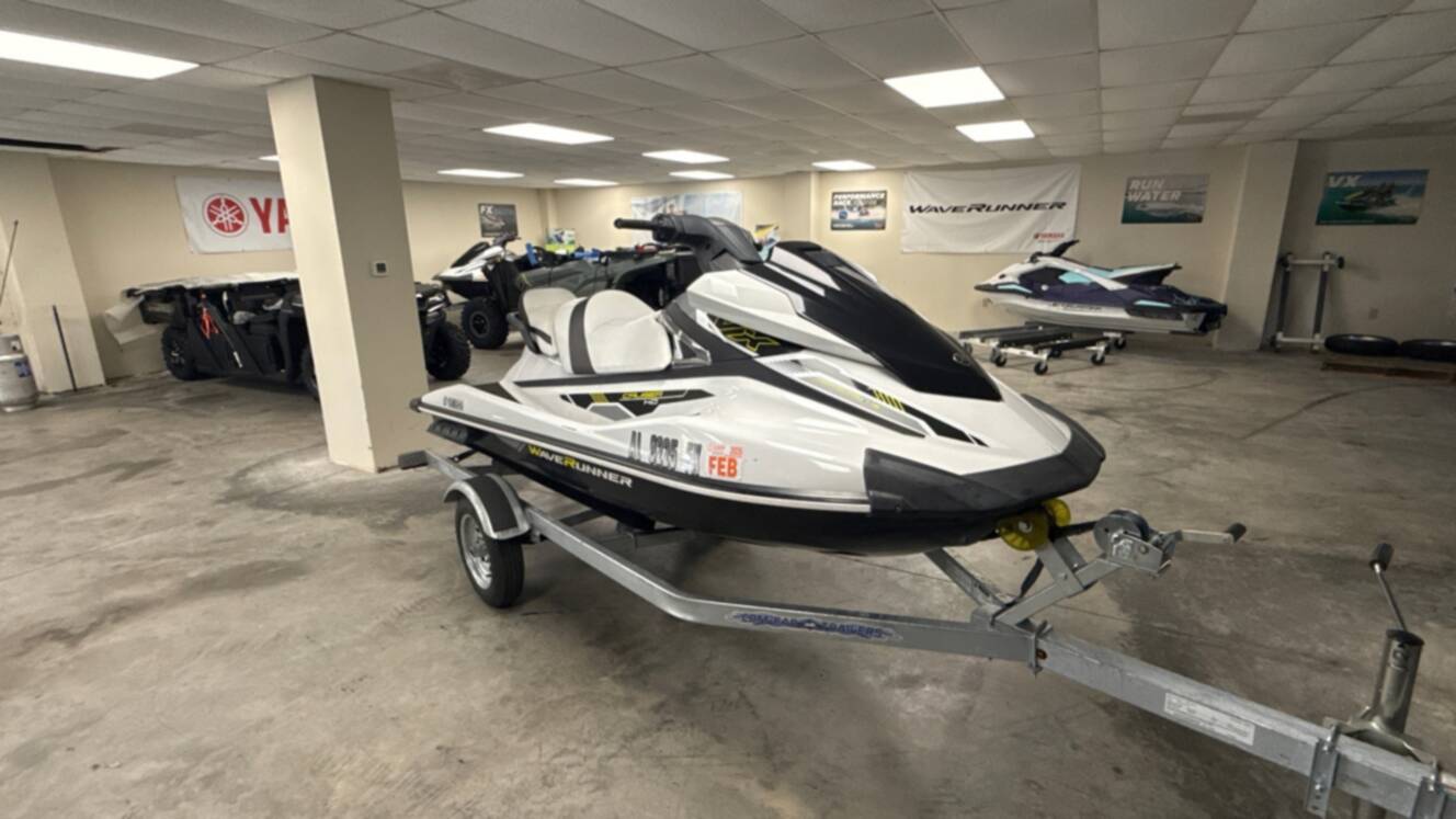 A photo of this 2017 Yamaha VX Cruiser HO