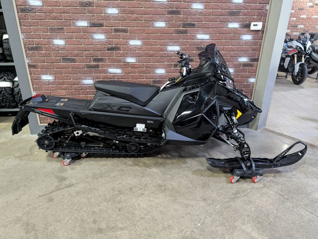 2027 Polaris  ProStar S4 INDY XC 137 Gloss Black in dimondale MI