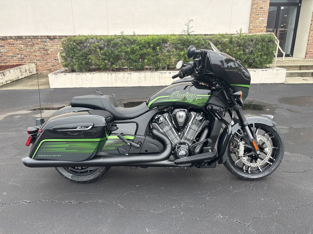 2026 Indian Chieftain Powerplus Dark Horse Signature Series Abyss M DARK HORSE in Daytona Beach, FL