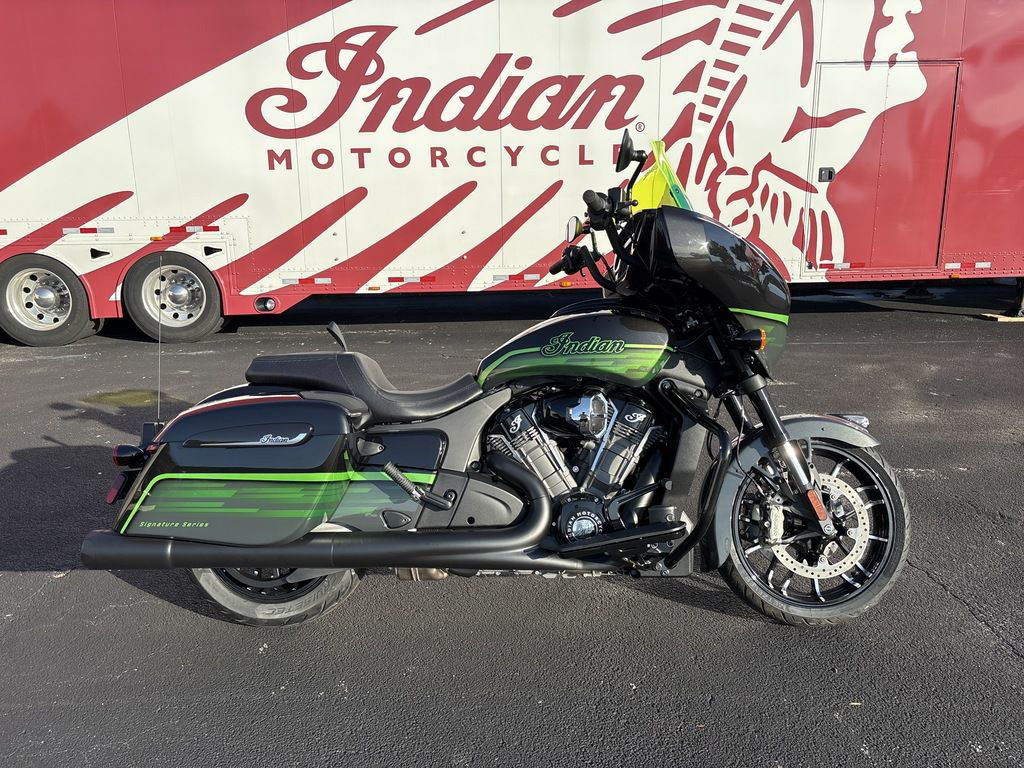 2026 Indian Chieftain Powerplus Dark Horse Signature Series Abyss M DARK HORSE in Daytona Beach, FL