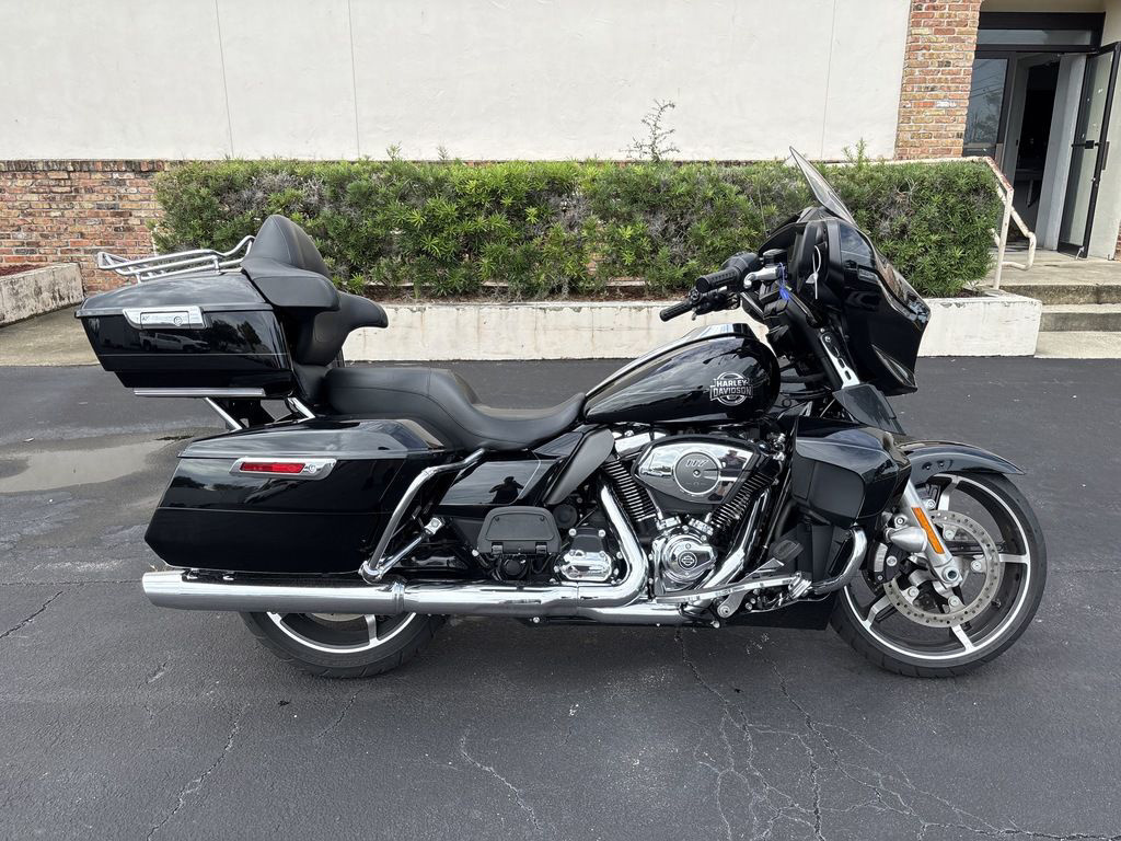 2025 Harley-Davidson Street Glide FLHXU - Ultra ULTRA in Daytona Beach, FL