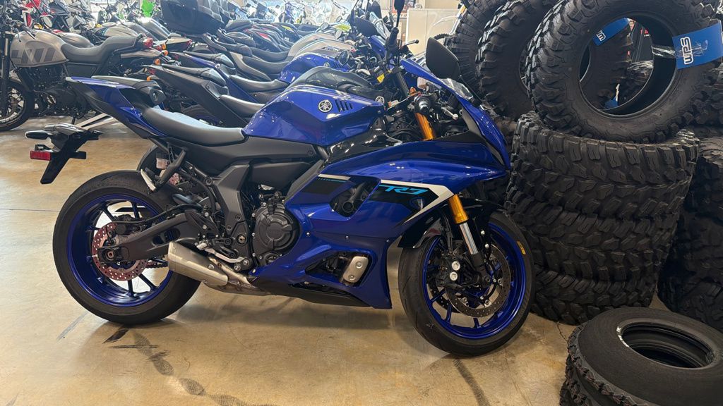 2025 Yamaha YZF R7 R7 in Sublimity, OR