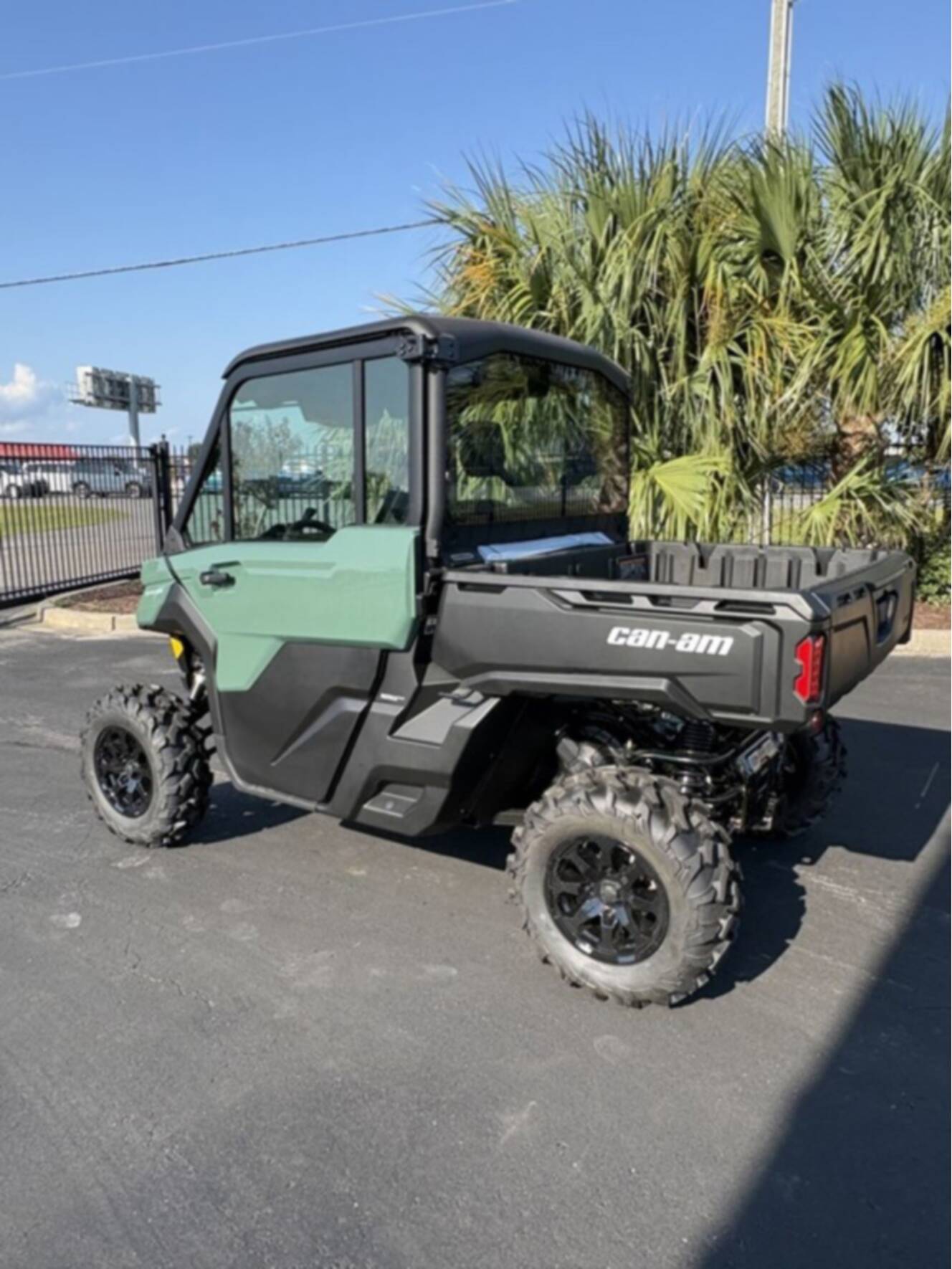 A photo of this 2026 Can-Am Defender DPS CAB HD10