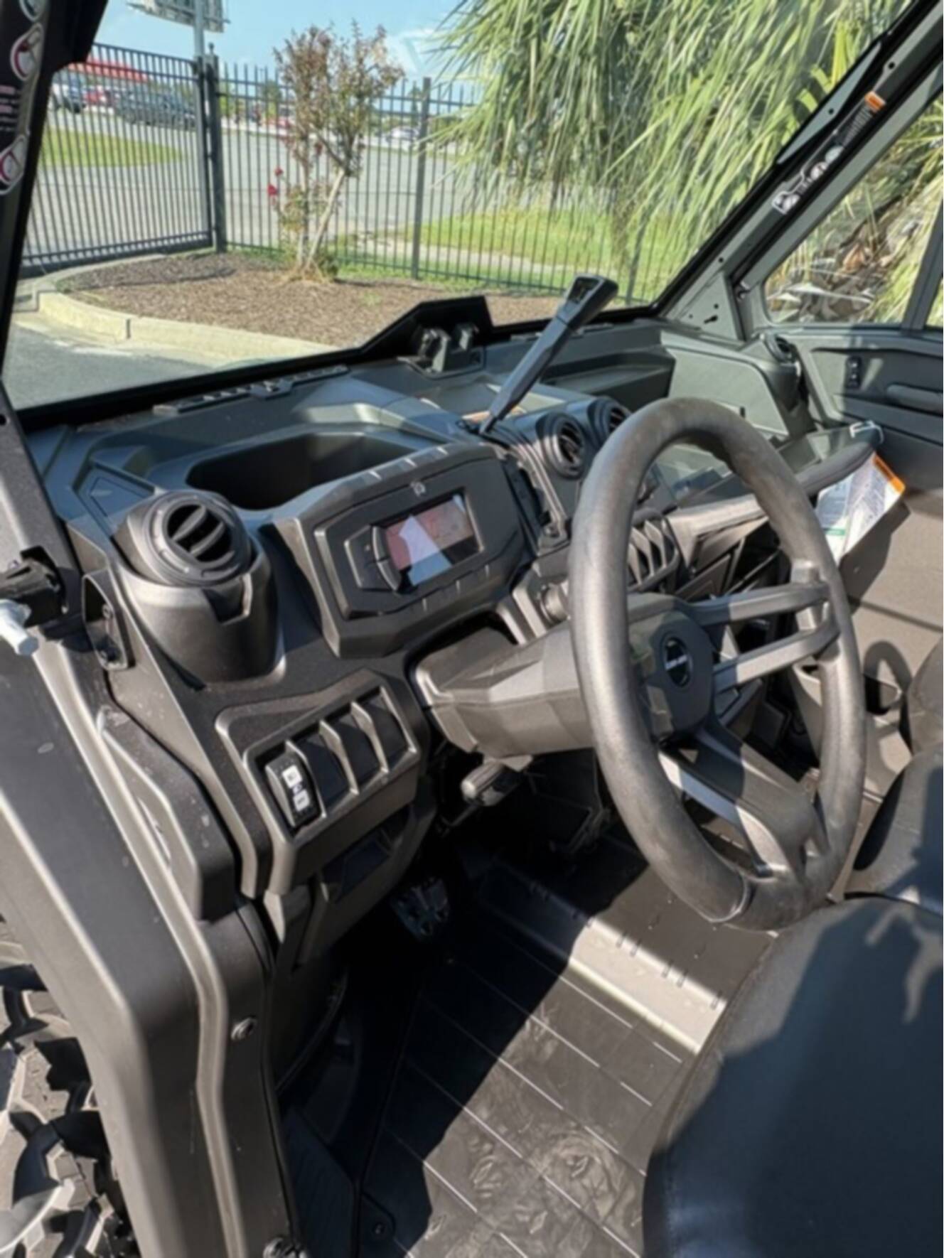 A photo of this 2026 Can-Am Defender DPS CAB HD10