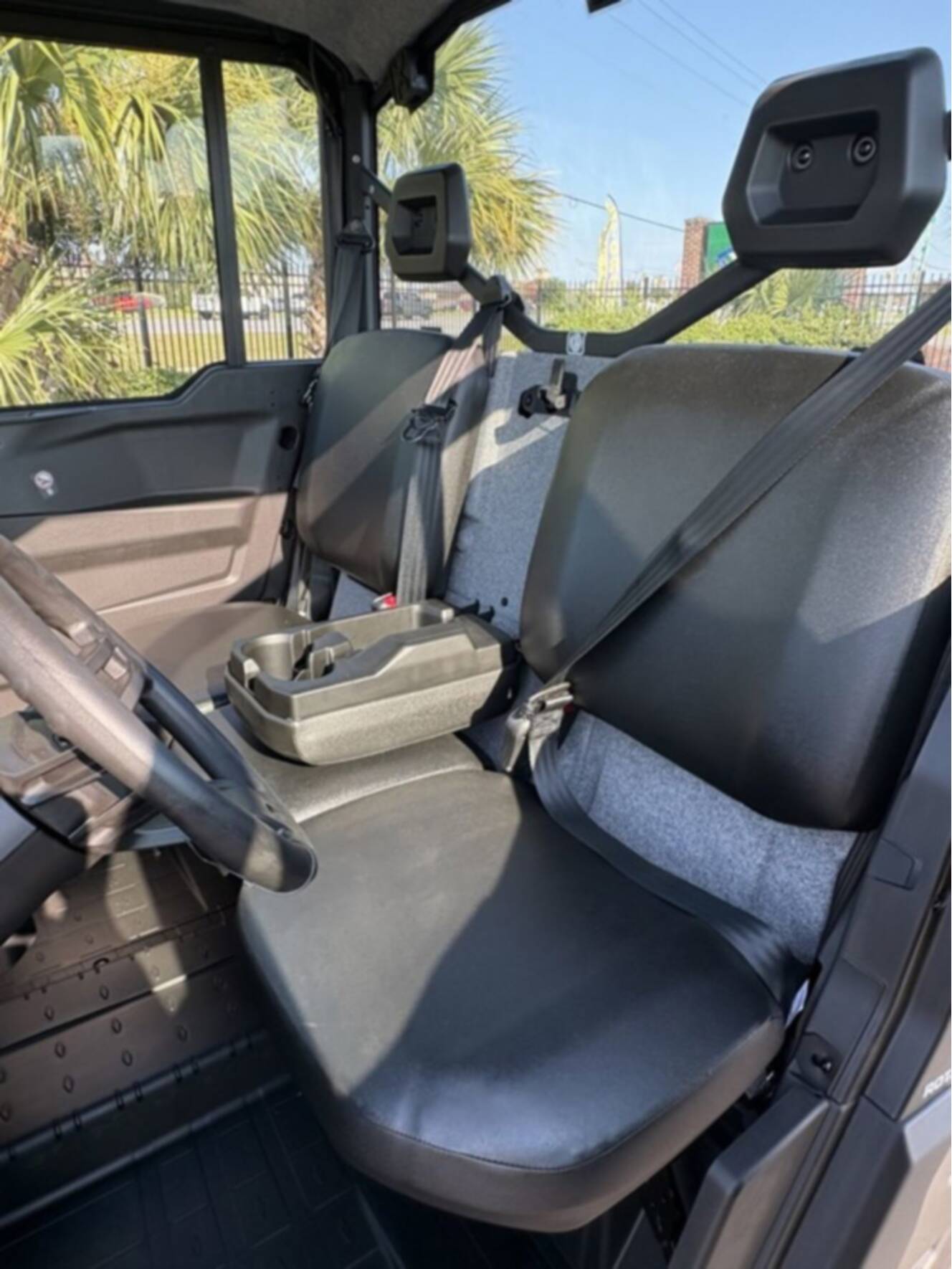A photo of this 2026 Can-Am Defender DPS CAB HD10