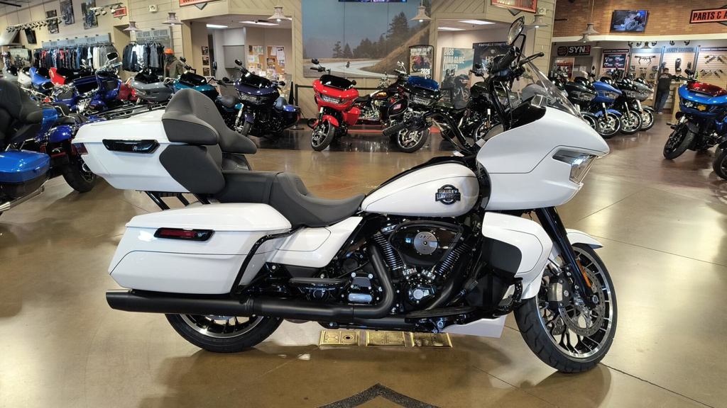 Day GROLY白ダウン2026年モデル New 2026 Harley-Davidson Touring Road Glide Limited For Sale in