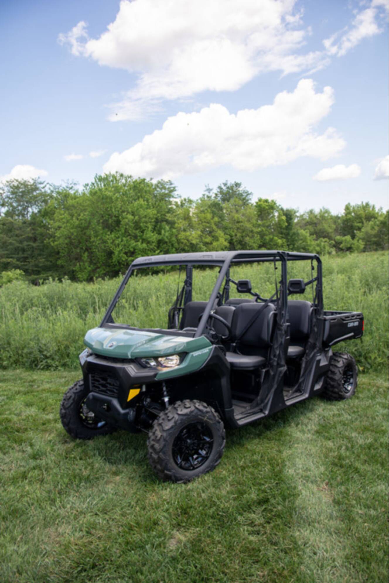 A photo of this 2026 Can-Am Defender MAX DPS HD7 Compass Green