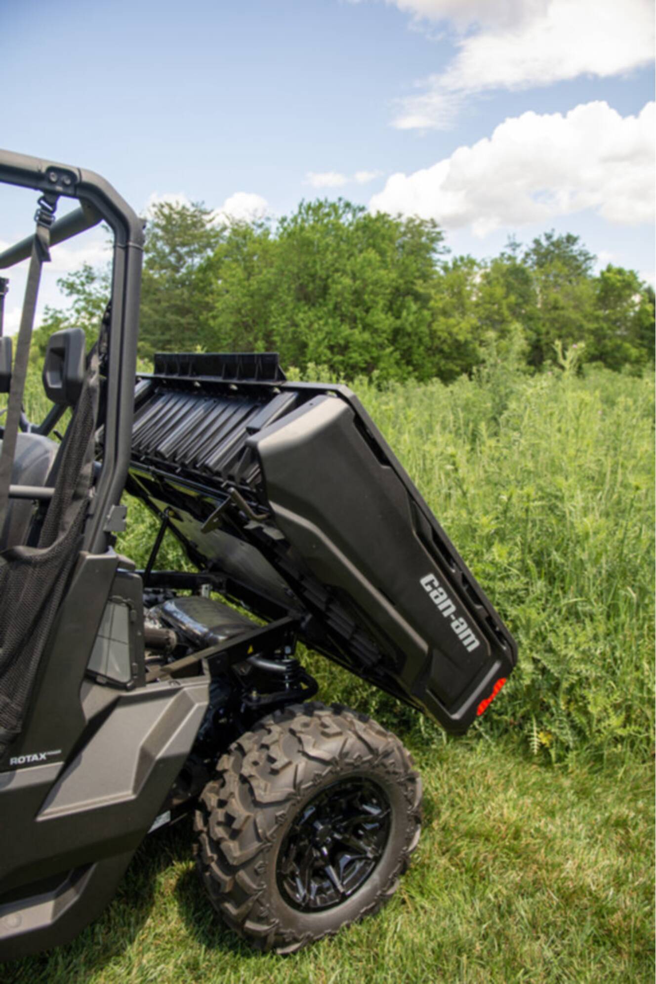 A photo of this 2026 Can-Am Defender MAX DPS HD7 Compass Green