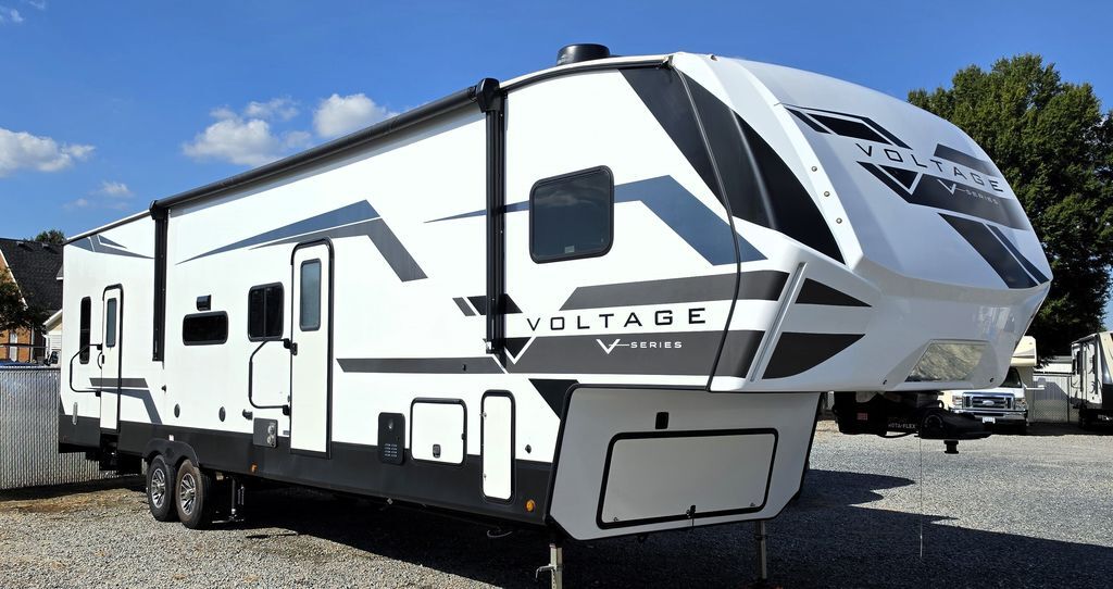 2024 Dutchmen VOLTAGE V 3800 RV